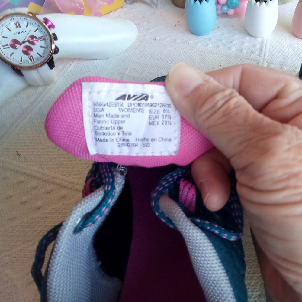 AVIA women's athletic trainers, Sz.6.5, NWT..$16! - Picture 2 of 7